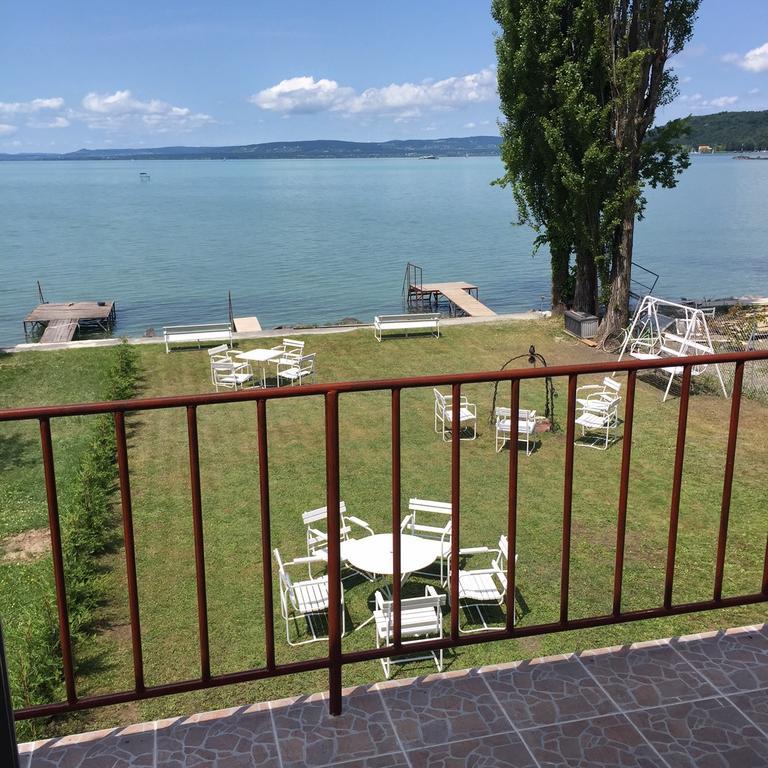 Vizparti Apartmanok Szantod Luaran gambar