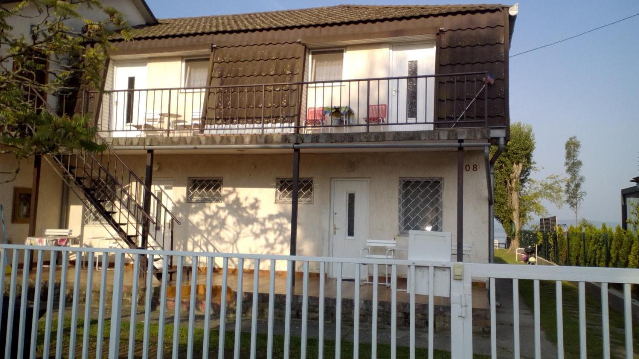 Vizparti Apartmanok Szantod Luaran gambar
